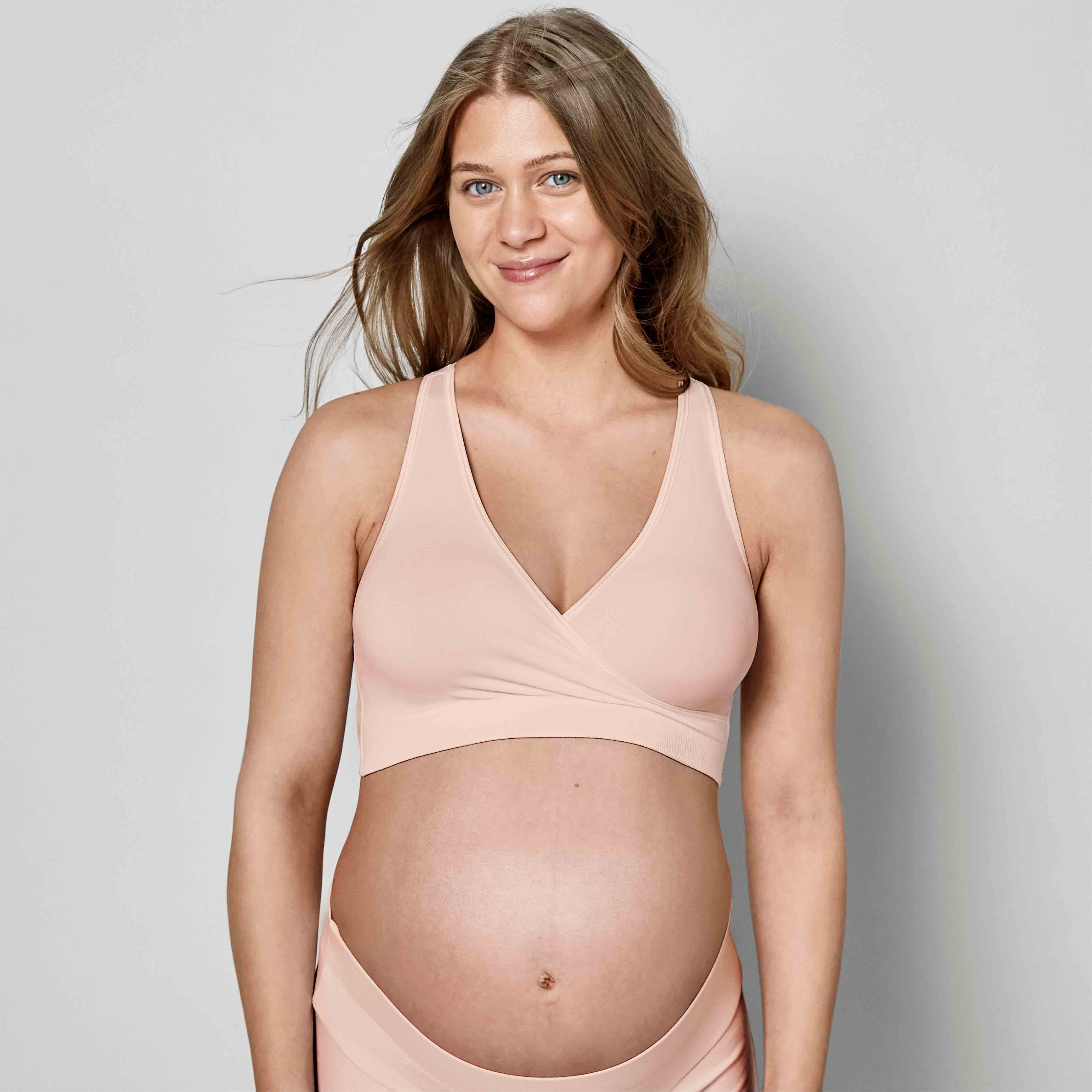 Medela Keep Cool™ Sleep Bra Chai front view