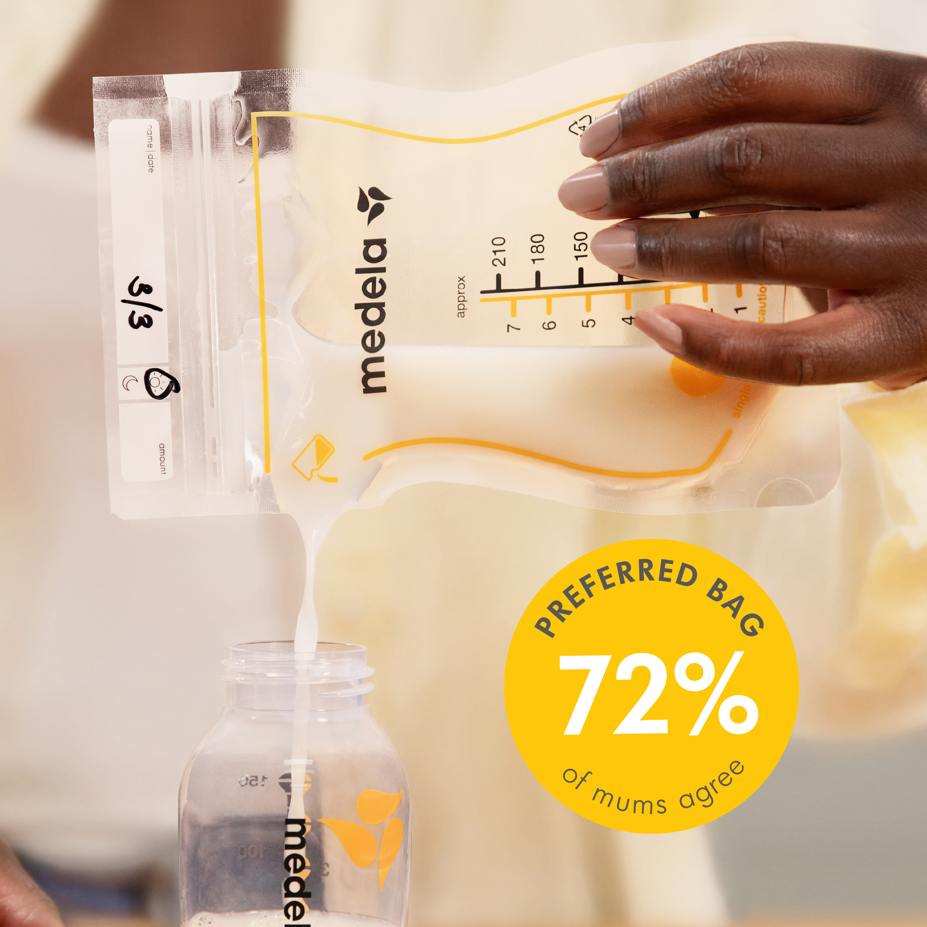 Medela Easy Pour Breast Milk Storage Bags - Image text reads: "Preferred bag, 72% of mums agree”