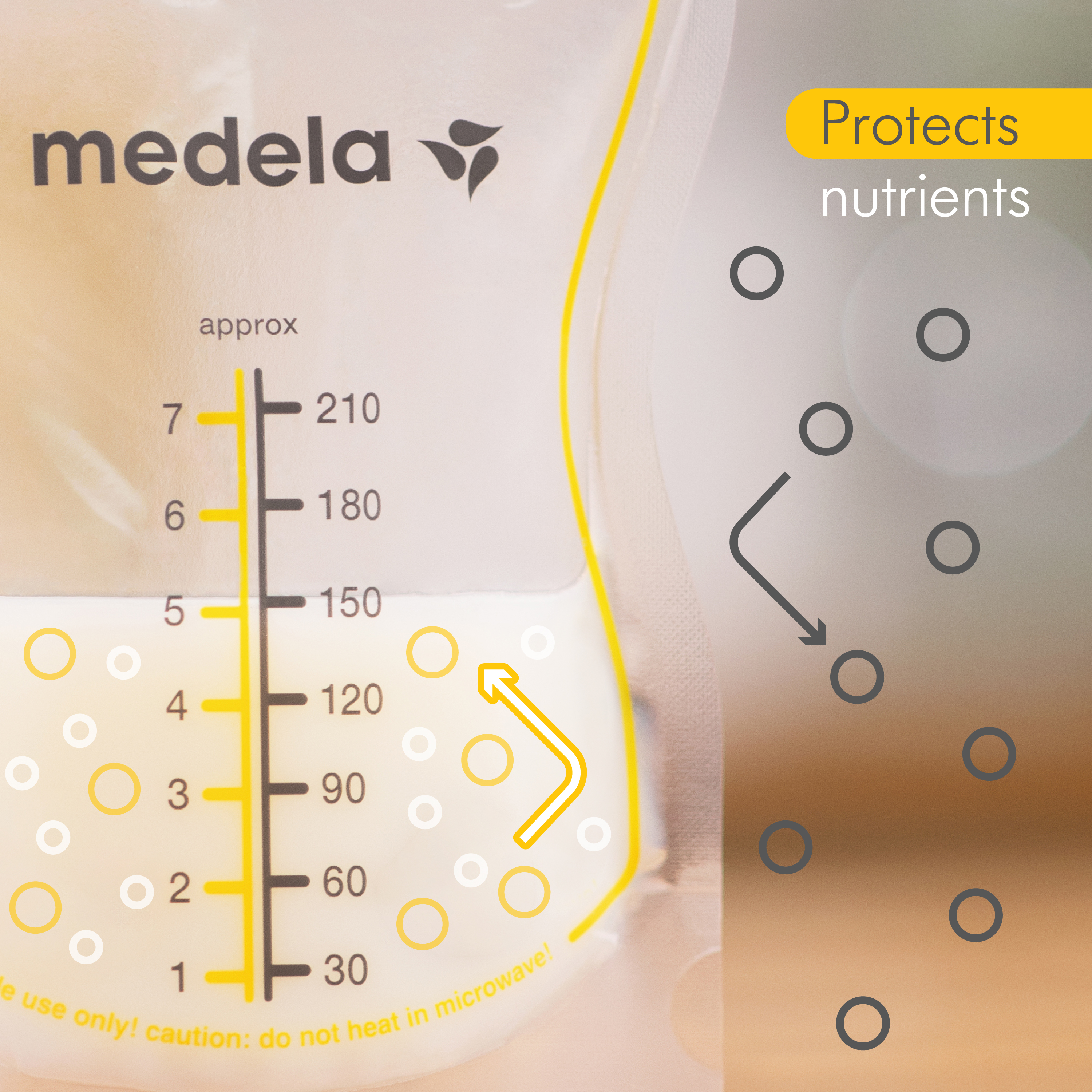 Medela Easy Pour Breast Milk Storage Bags - Image text reads: "Protects nutrients"