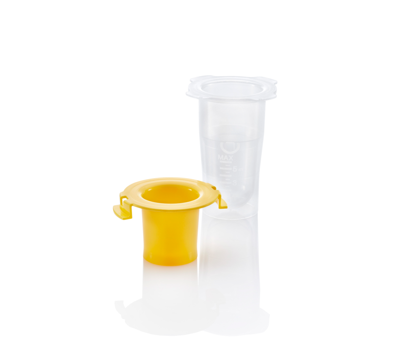 The Medela Colostrum Protector consists of two parts, the Colostrum Protector and the Lid