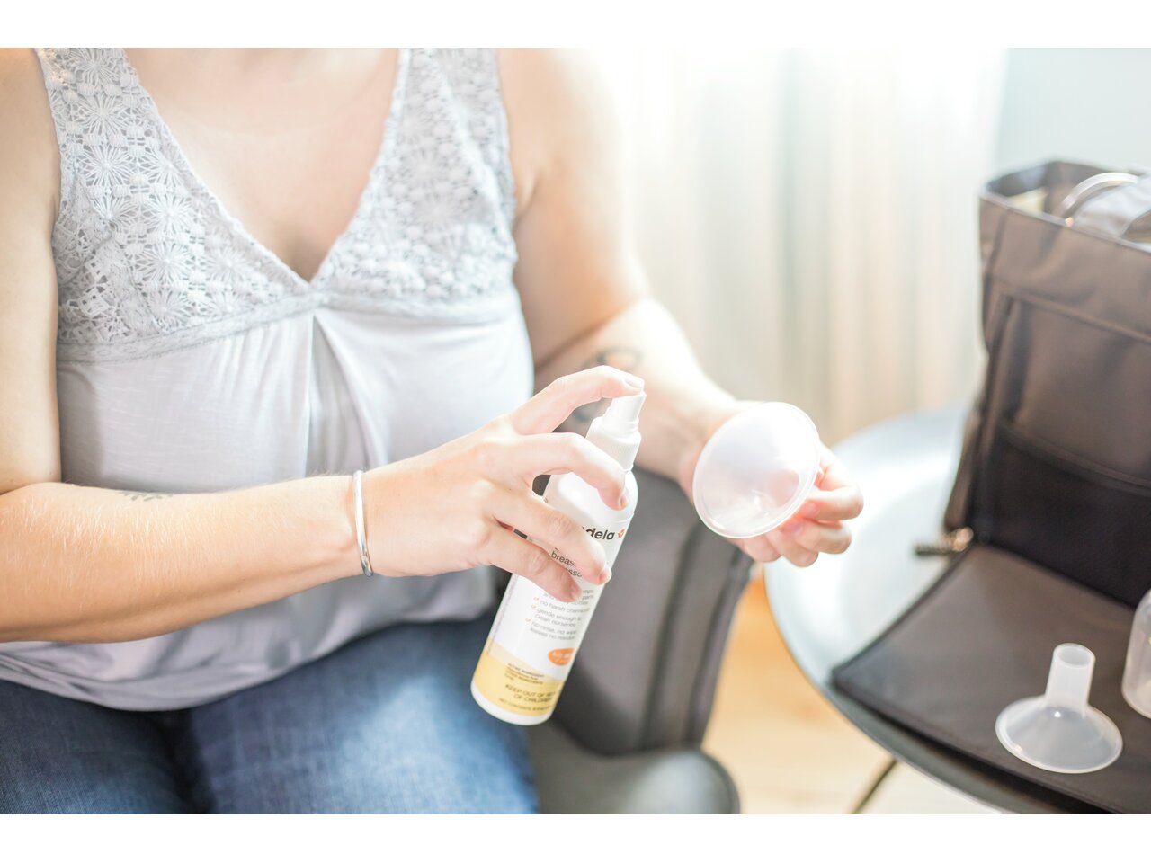 Quick Clean™ Breast Pump & Accessory Sanitizer Spray Medela