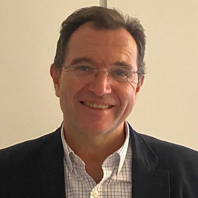 Photo of Miguel Saenz De Pipaon