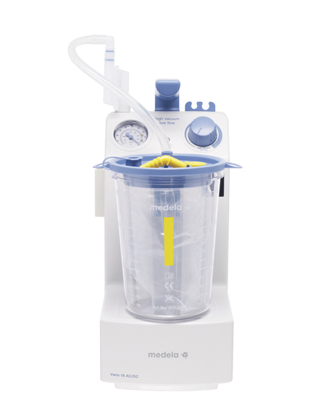 Eine Medela Vario 18 AC/DC-Saugpumpe mit einem 1,5-l-Einweg-Saugbehälter.