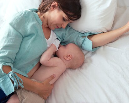 9 breastfeeding problems in the first month – solved