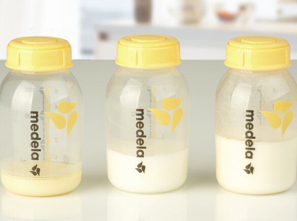 Illustration of the composition of breast milk and its nutrients in Medela breast milk bottles.